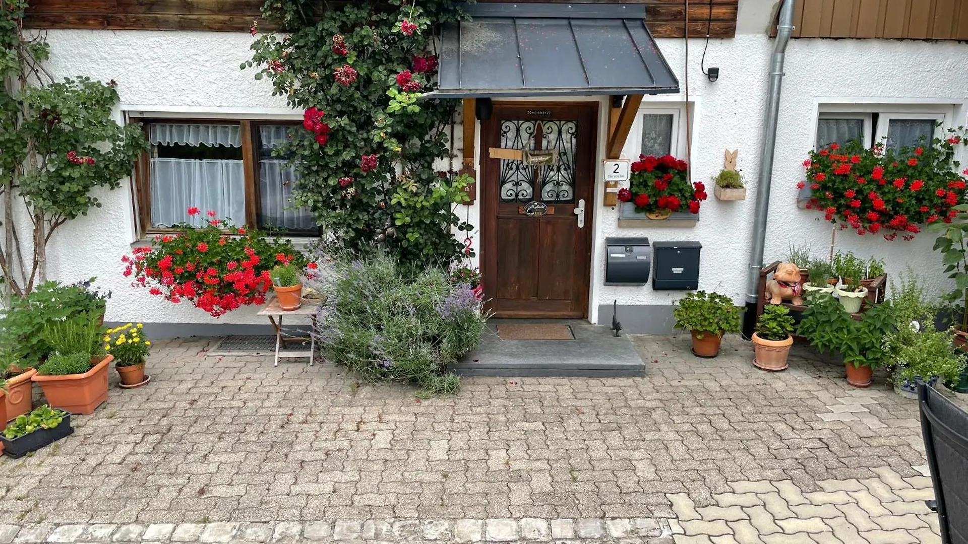 Gaestehaus Moeschel contacts